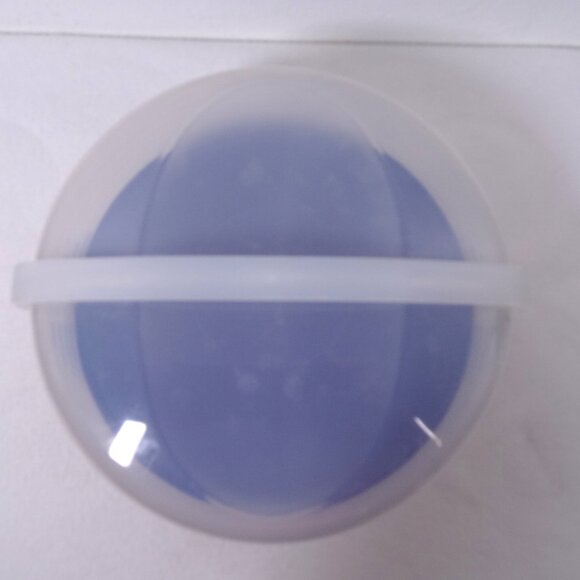 Tupperware Round Pie Taker Carrier Pie Holder Blue Locking Lid 3062C-2 - Picture 4 of 11